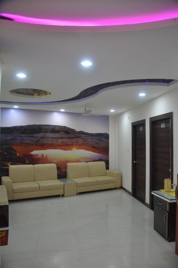 קאנפור Hotel Krishna Galaxy מראה חיצוני תמונה