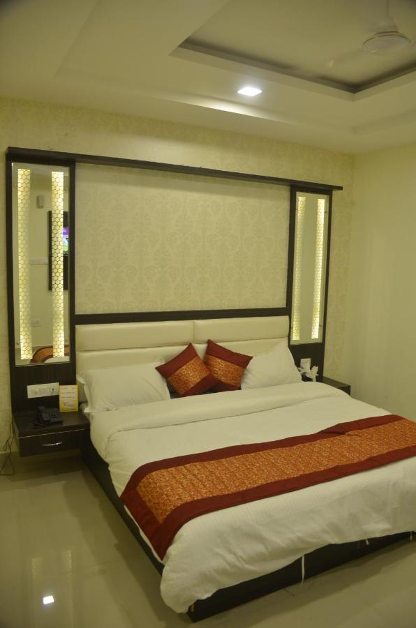 קאנפור Hotel Krishna Galaxy מראה חיצוני תמונה